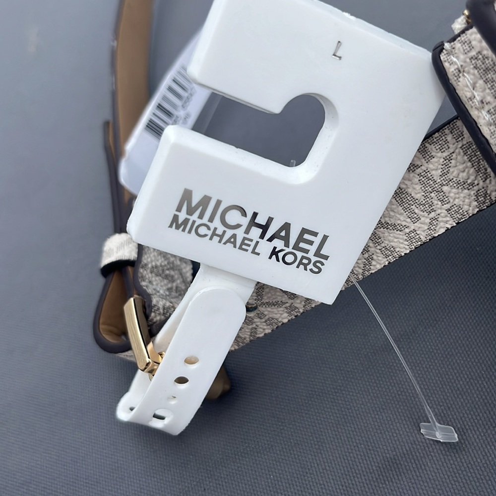 Michael Kors fanny pack, new tags size large - Picture 3 of 7